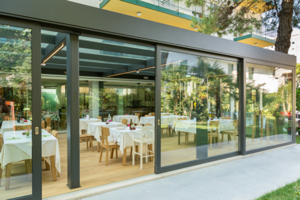 Tettoia con copertura in vetro Libra Glass